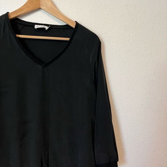 R | Label Black Silk V-Neck Lightweight High Low Blouse Top Women's Size XS - Picture 2 of 5
